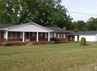 904 Duke St, Erwin, NC 28339
