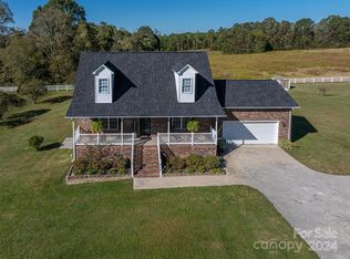 210 Cameron Dr, Kings Mountain, NC 28086