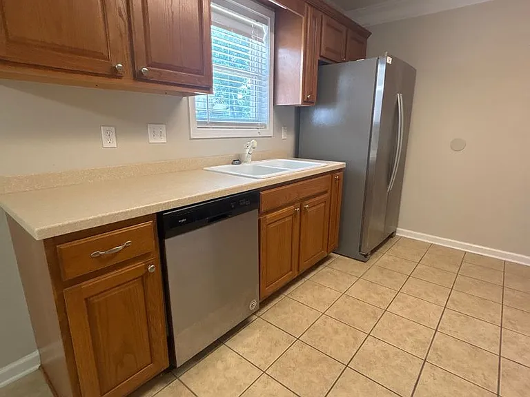 88 Romie Dr — Photo 6