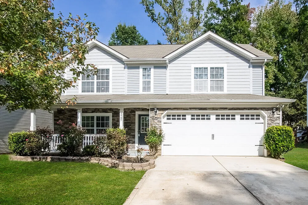3 bed, 2.5 bath, 2091 sqft, $2,305 — Photo 1