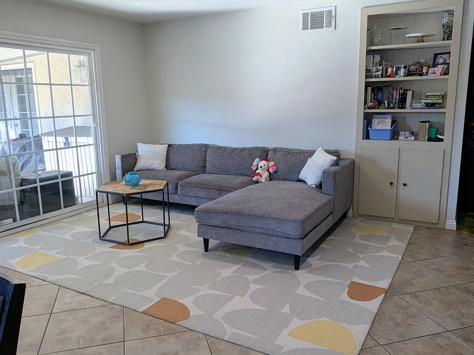 S Phyllis Cir, Anaheim — Photo 4