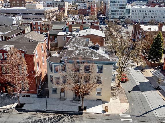 2nd image of 600 N West St