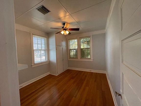 5th image of 8406 Birch St