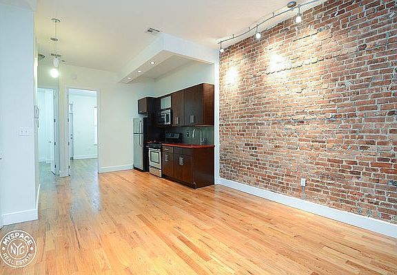 4th image of 694 Franklin Ave #5