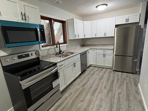 4th image of 506 7th Ave NE