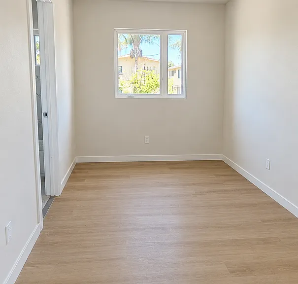 3950 S Hillcrest Dr — Photo 4