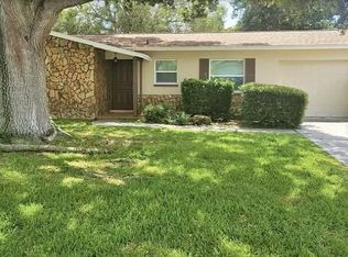 6916 300th Ave N, Clearwater, FL 33761