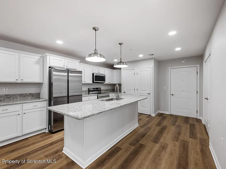 25-36 Zackery Way — Photo 5