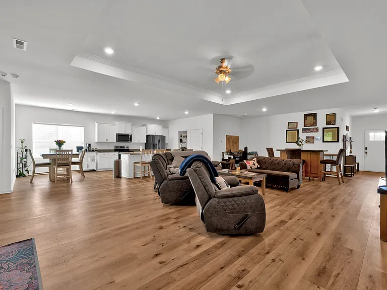 9426 Doss Ferry Ln — Photo 14