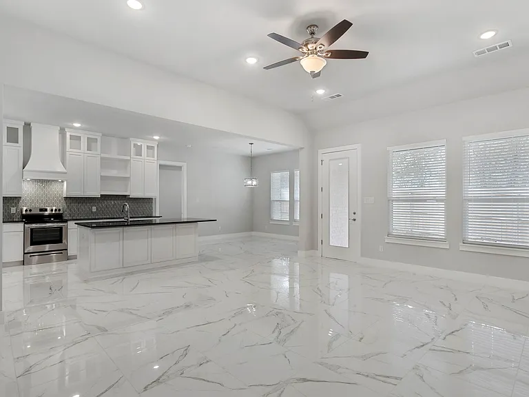 2217 S Peachtree Ct — Photo 12