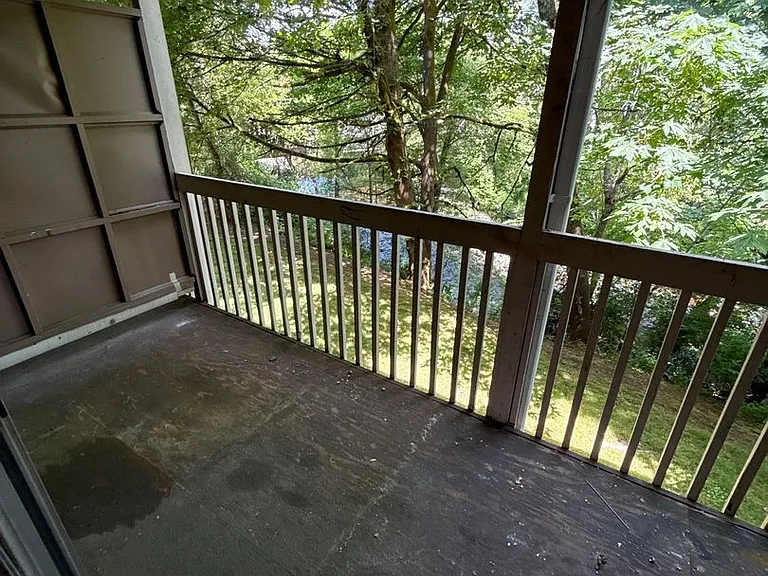 528 SW Levens St #11 — Photo 23