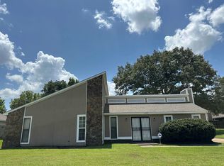 6395 Golden Park Dr, Memphis, TN 38141