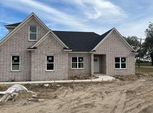 200 Delta Pointe Dr, Crawfordsville, AR 72327