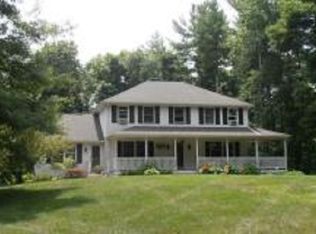 53 Goodhue Rd, Windham, NH 03087