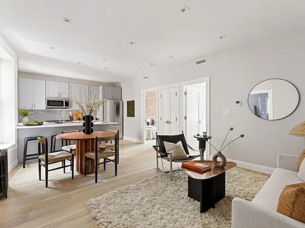 39 Argyle Rd APT 2A, Brooklyn, NY 11218