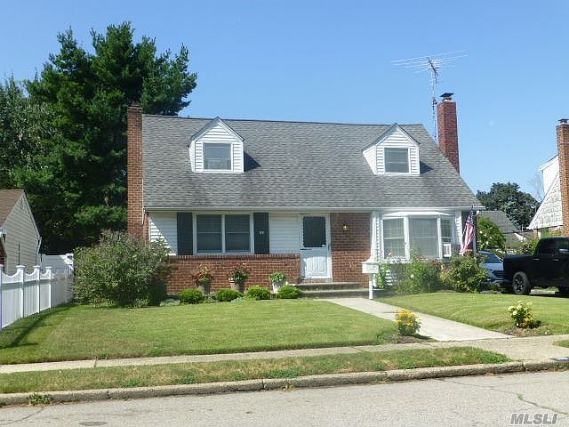 1st image of 170 Bernice Dr