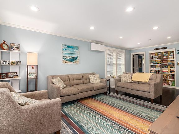 5th image of 1033 S Highland Ave