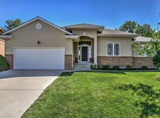 9051 N Oregon Ave, Kansas City, MO 64154