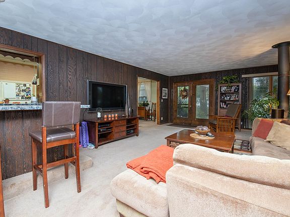 4th image of 2424 25th St #2428