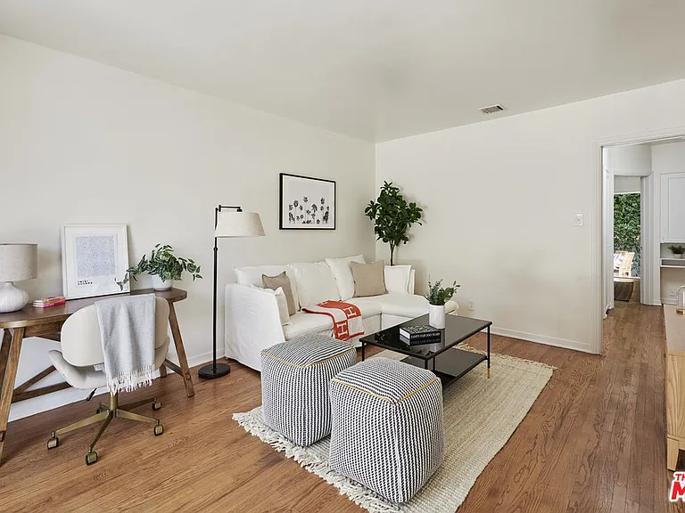 938 N Wetherly Dr — Photo 8
