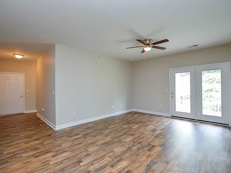 9823 Hyde Glen Ct — Photo 3