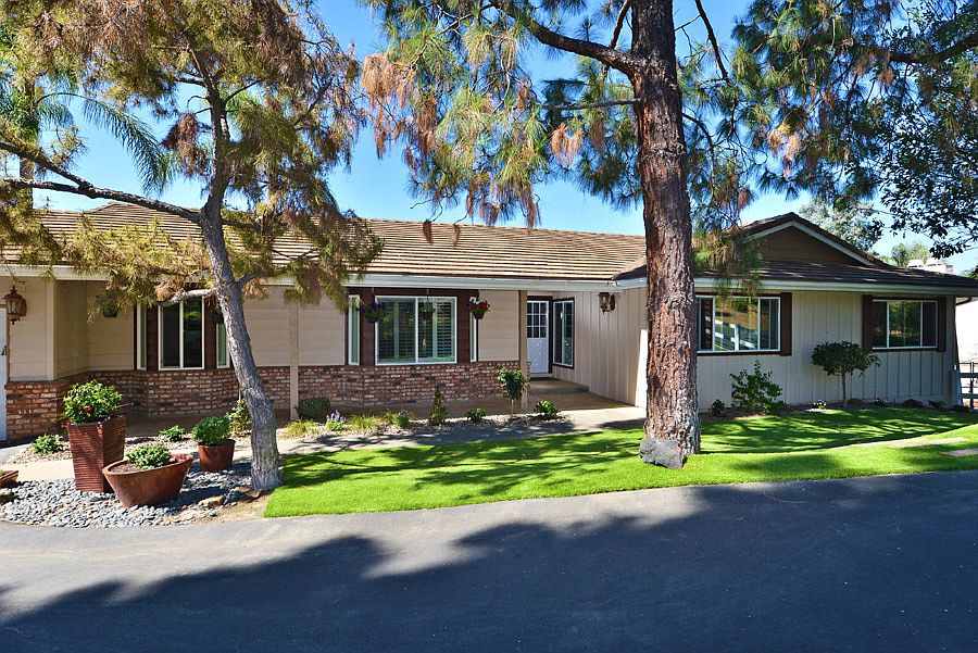 1st image of 1421 Golden Crest Dr