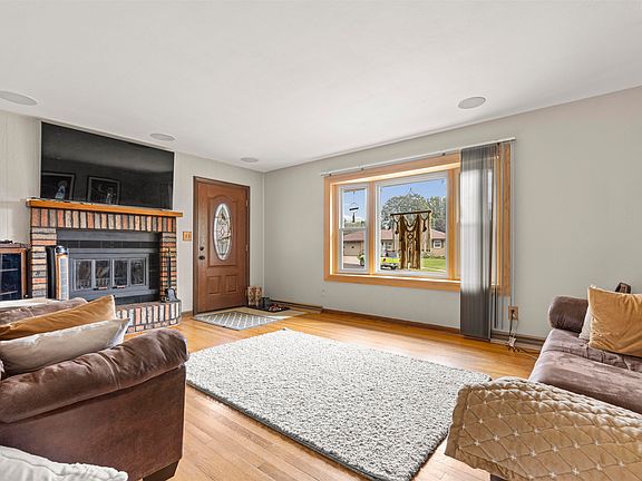 3rd image of 10 Prospect Ct