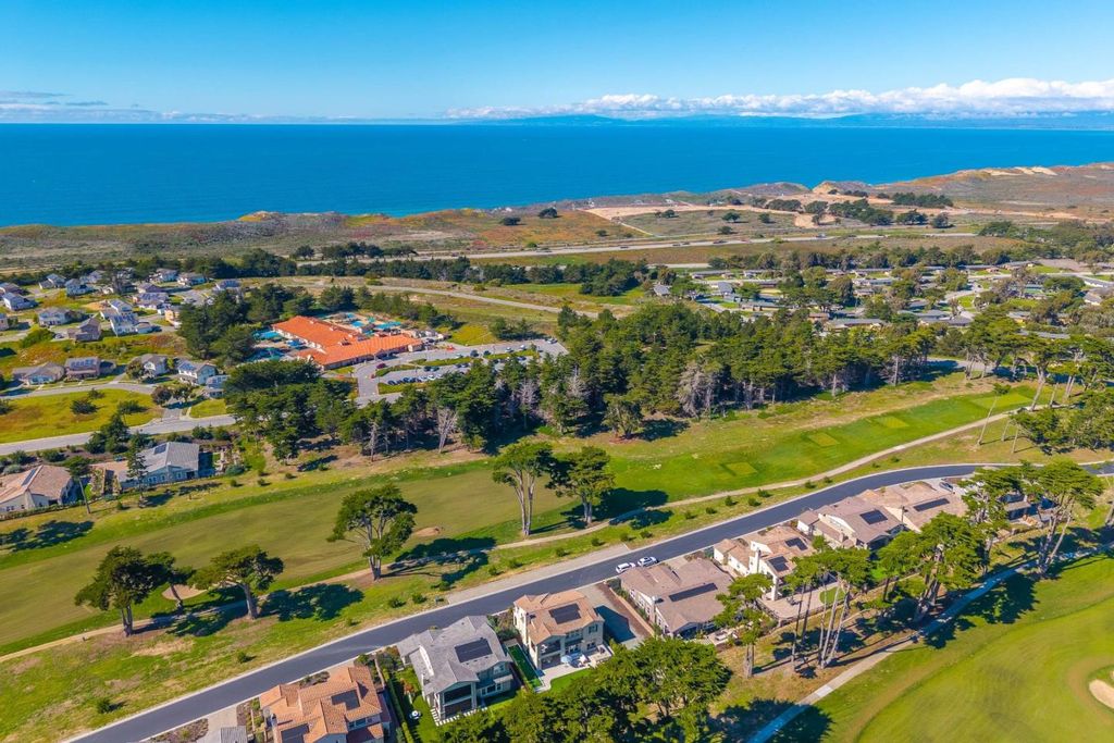 1814 Links Drive 2