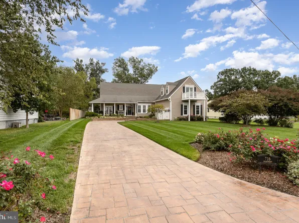 716 Monroe Bay Ave, Colonial Beach, VA 22443