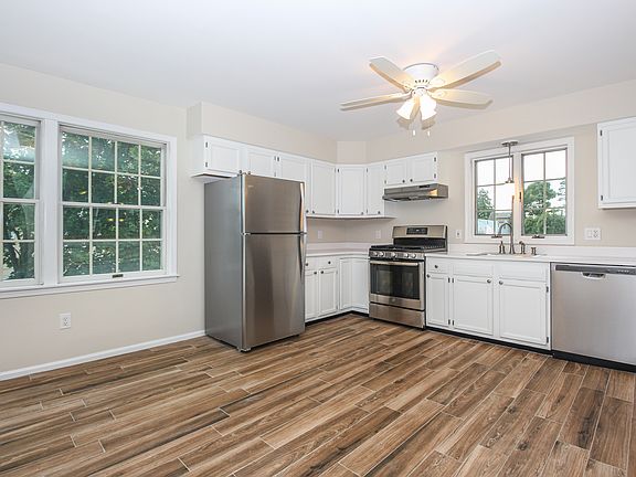 4th image of 222 Lakeview Ave