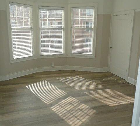 4th image of 1895 Chestnut St #Aa