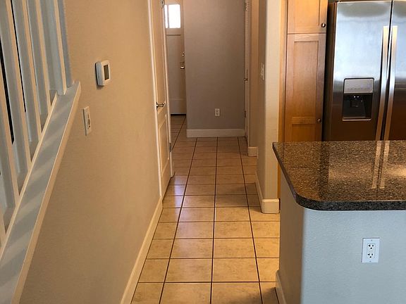 4th image of 92-1518 Aliinui Dr APT 4