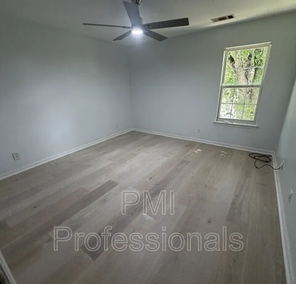 112 Buena Vista Ct — Photo 13