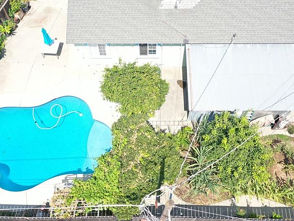2nd image of 628 Glen Ct