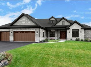 10201 Henning Dr, Huntley, IL 60142