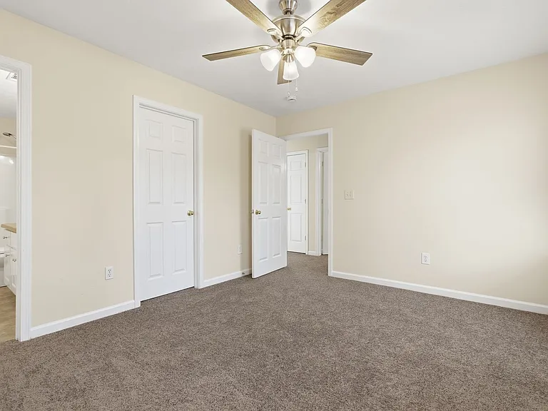 701 Pine Hill Ct #C — Photo 11