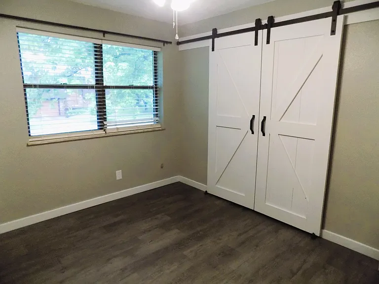115 Belmont Dr — Photo 13