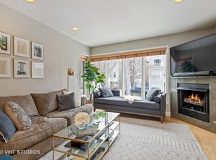 951 N Racine Ave #1S, Chicago, IL 60642