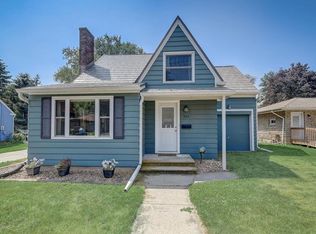 304 W 3rd St, Waunakee, WI 53597