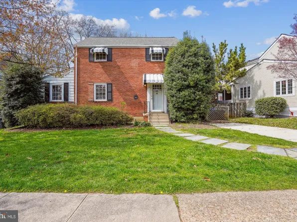 118 N Wakefield St, Arlington, VA 22203