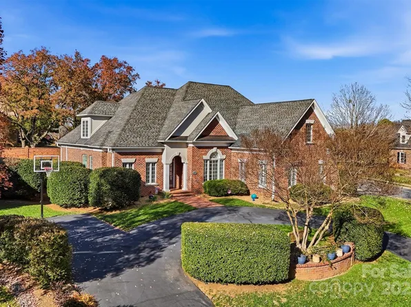 3997 2nd Street Dr NW, Hickory, NC 28601