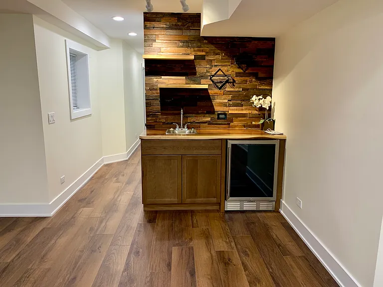 Wet Bar - Lower Level
