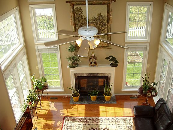 3rd image of 716 Pumphrey Farm Dr