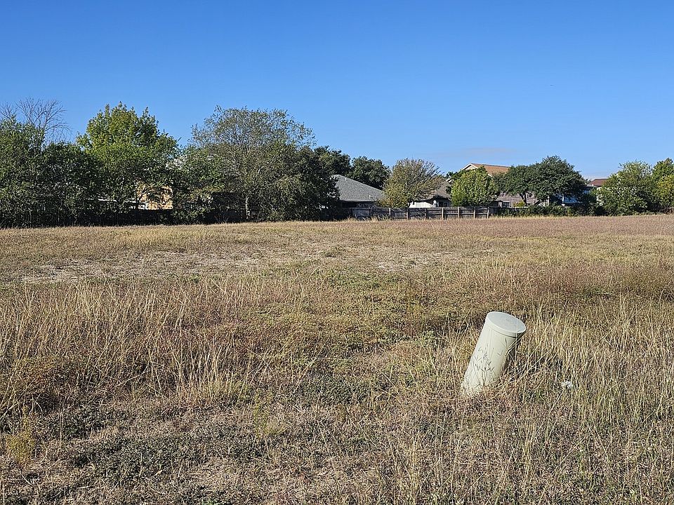 2nd image of 809 Toepperwein LOT 7
