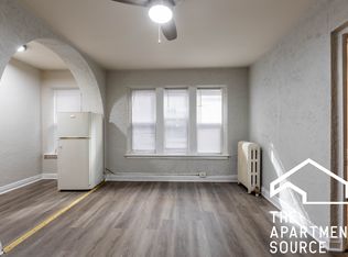 6818 N Wayne Ave #212, Chicago, IL 60626