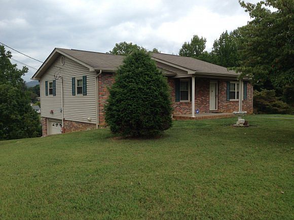 1st image of 105 Hathaway Ct