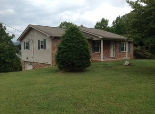 105 Hathaway Ct, Elizabethton, TN 37643