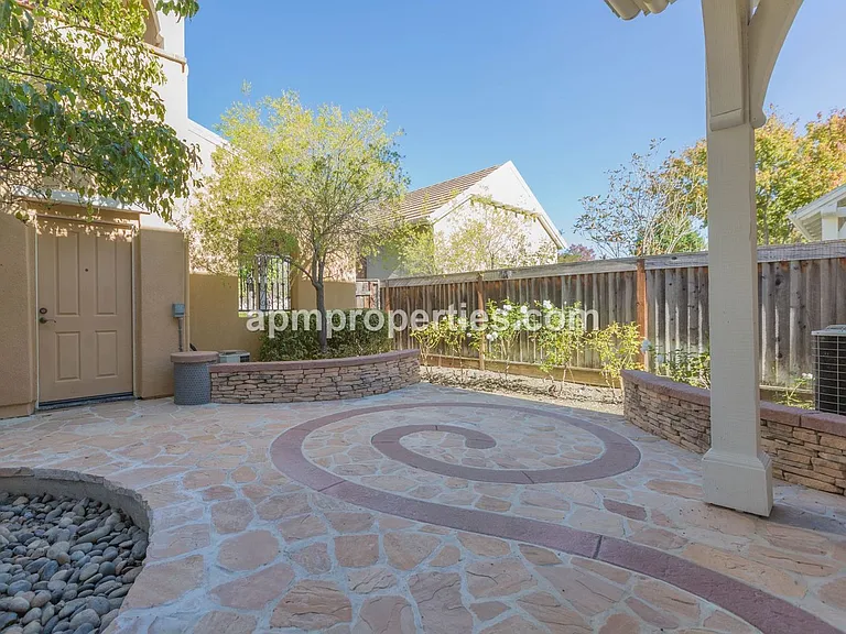 2291 Magnolia Bridge Dr — Photo 20
