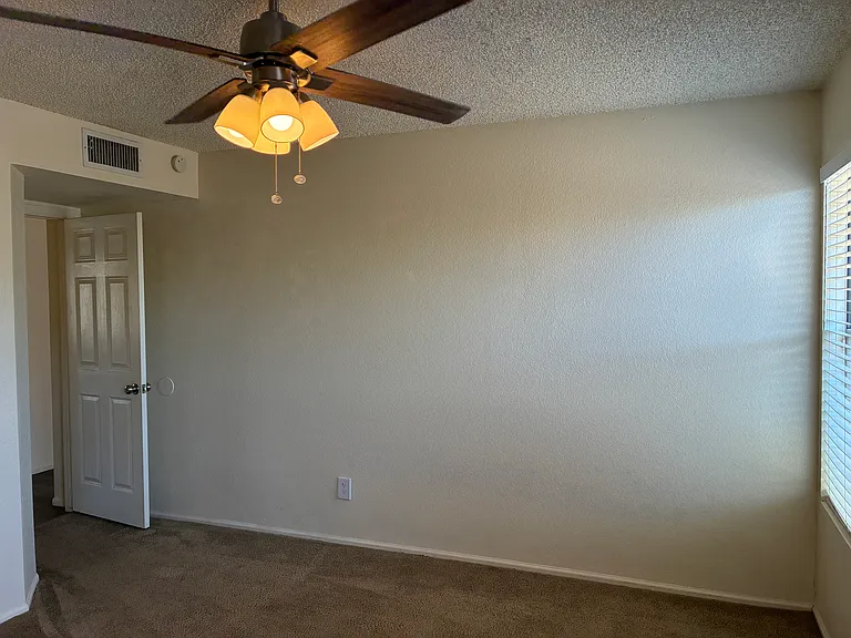 5637 W Yucca St — Photo 13