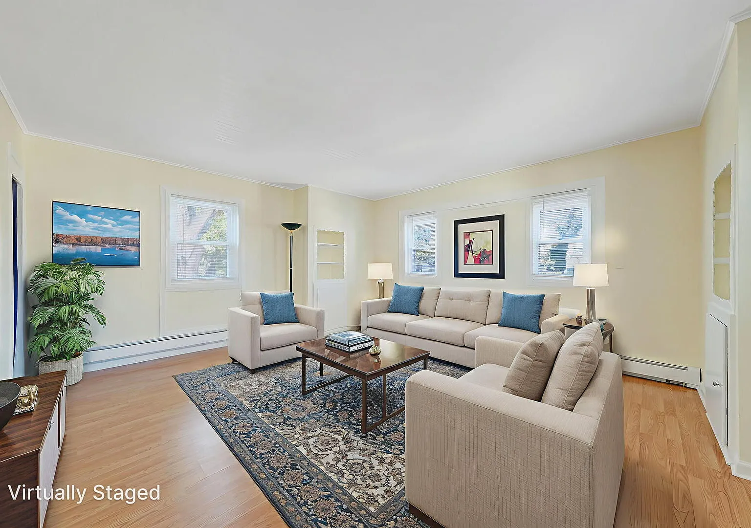 Chapman Pl, Bay Shore — Photo 4